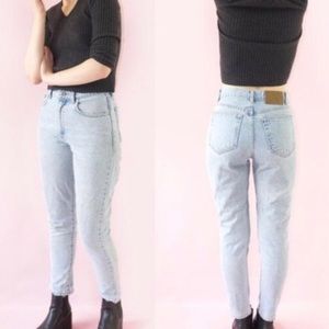 LIGHT WASHED CALVIN KLEIN JEANS!!!